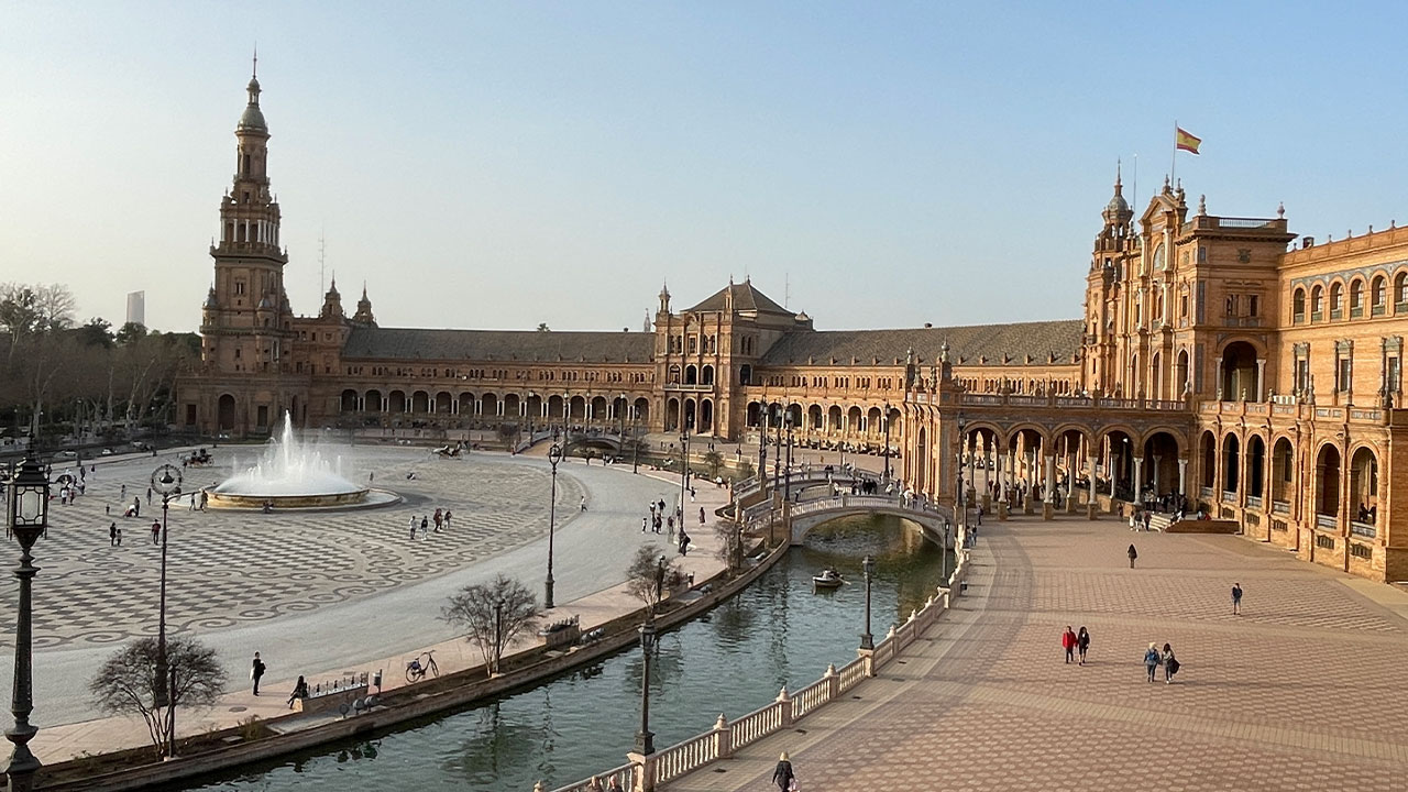 SUP und KULTUR in Sevilla – Schöne Aussichten mit Assassin’s Creed