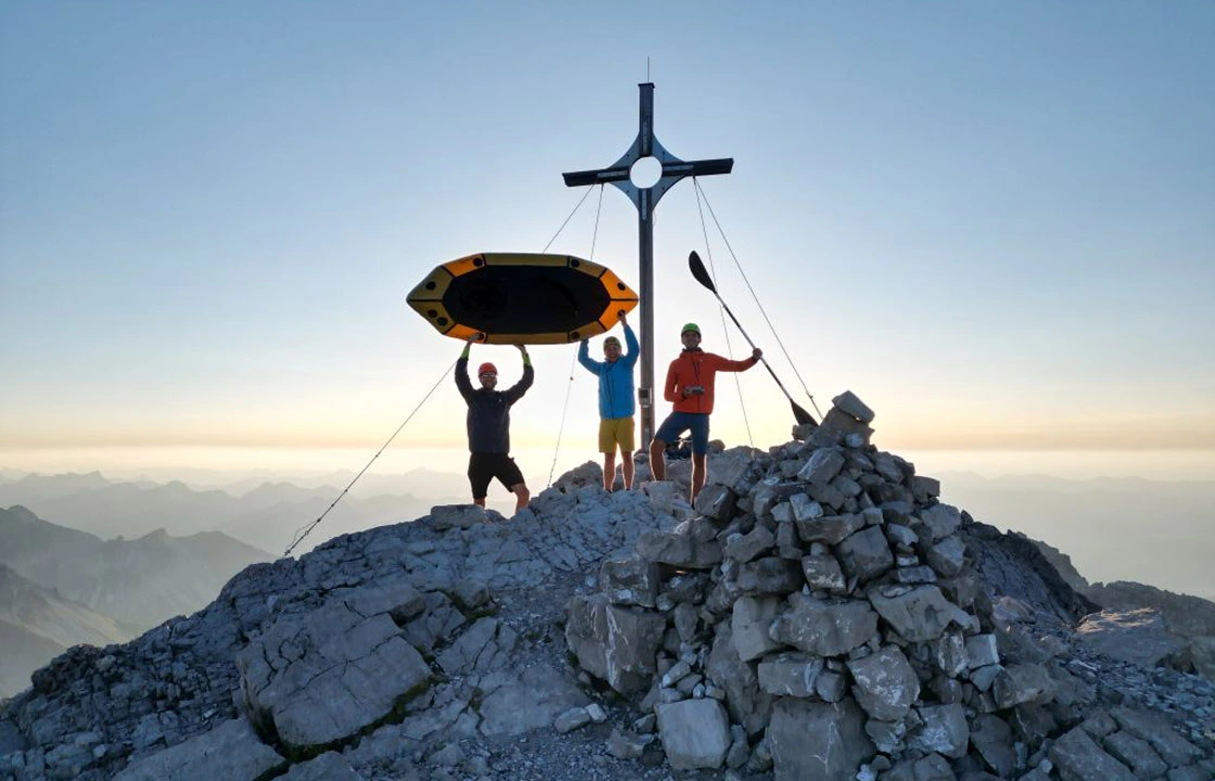 Packrafting ÜBER die Alpen. Zu Fuß über die Berge – auf dem Fluss zurück nach Hause