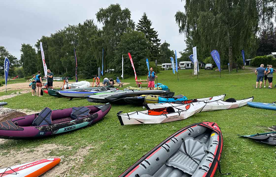 Die Sonne scheint am Vierer See